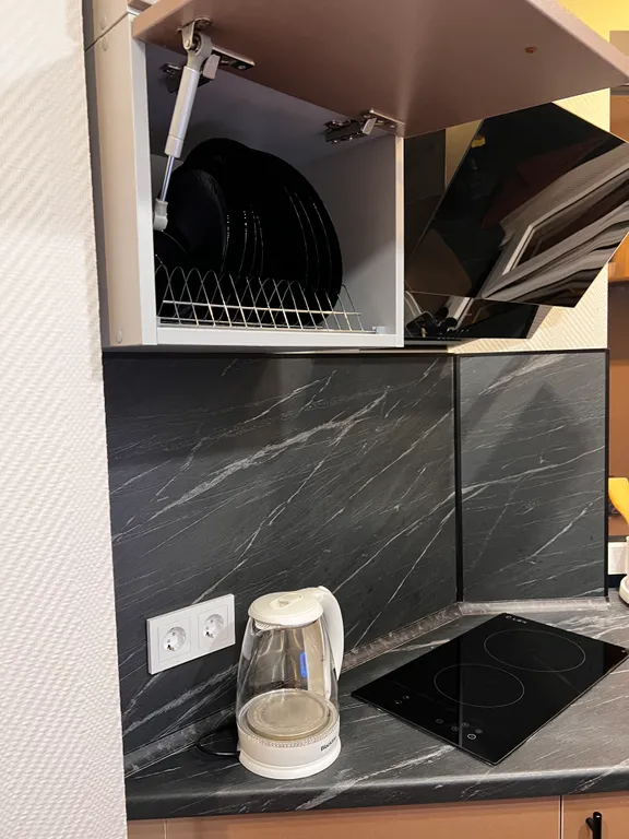 Уютная и стильная студия с отдельной кухней