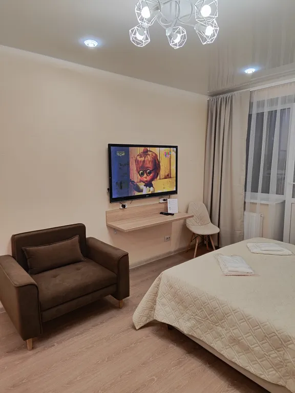 Современная квартира - студия с видом на новый мост