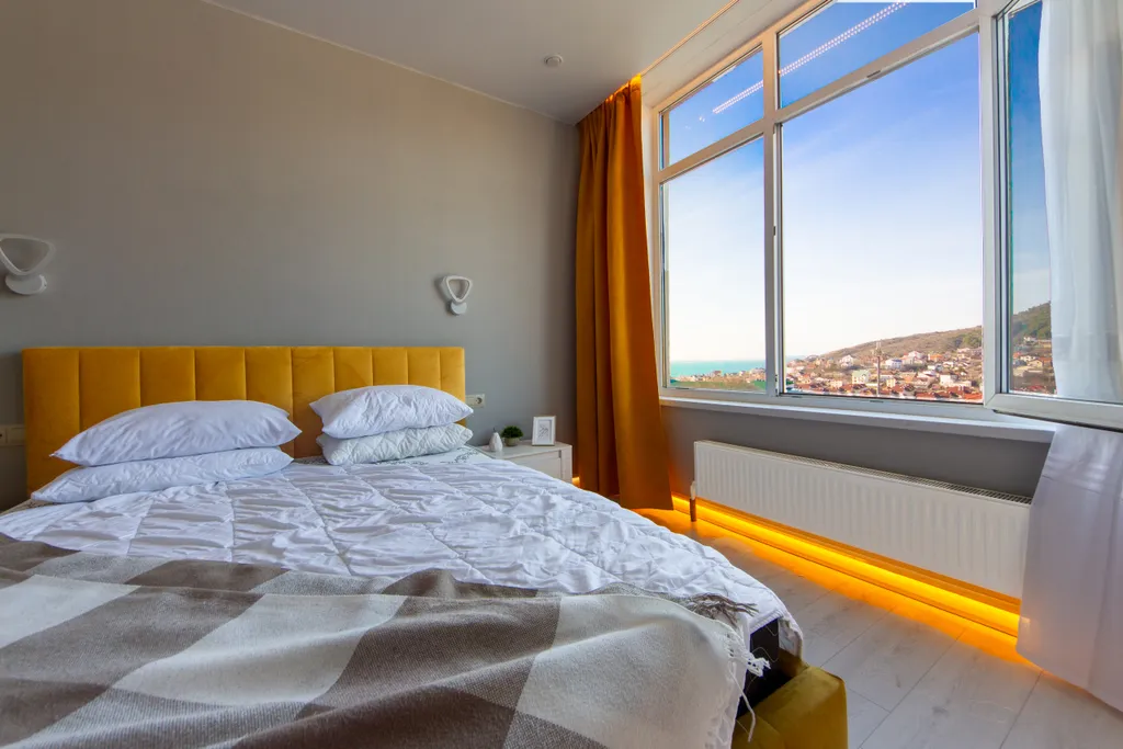 С красивым видом на горы и море