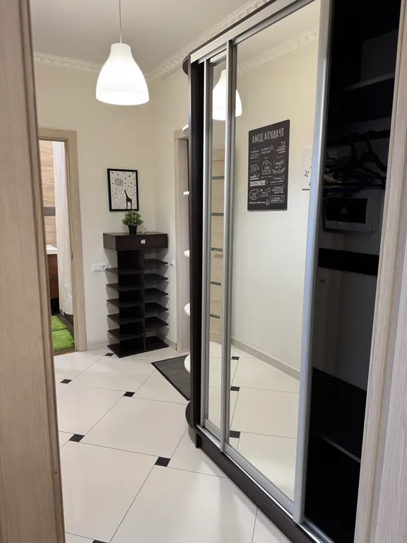 Рады видеть вас в нашей уютной , светлой квартире в Изумрудных Холмах