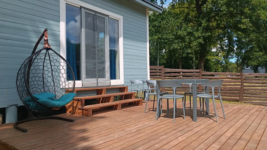 Дом на берегу озера