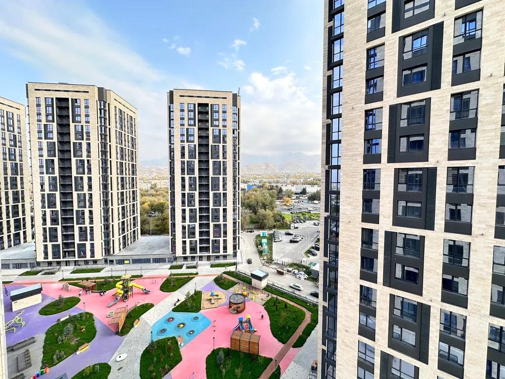 Евродвушка в ЖК Комфорт Сити с видом на горы, рядом с ТЦ MEGA