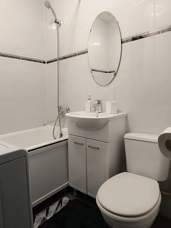 Отличная двухкомнатная квартира рядом с ЦУМом и Дворцом Спорта