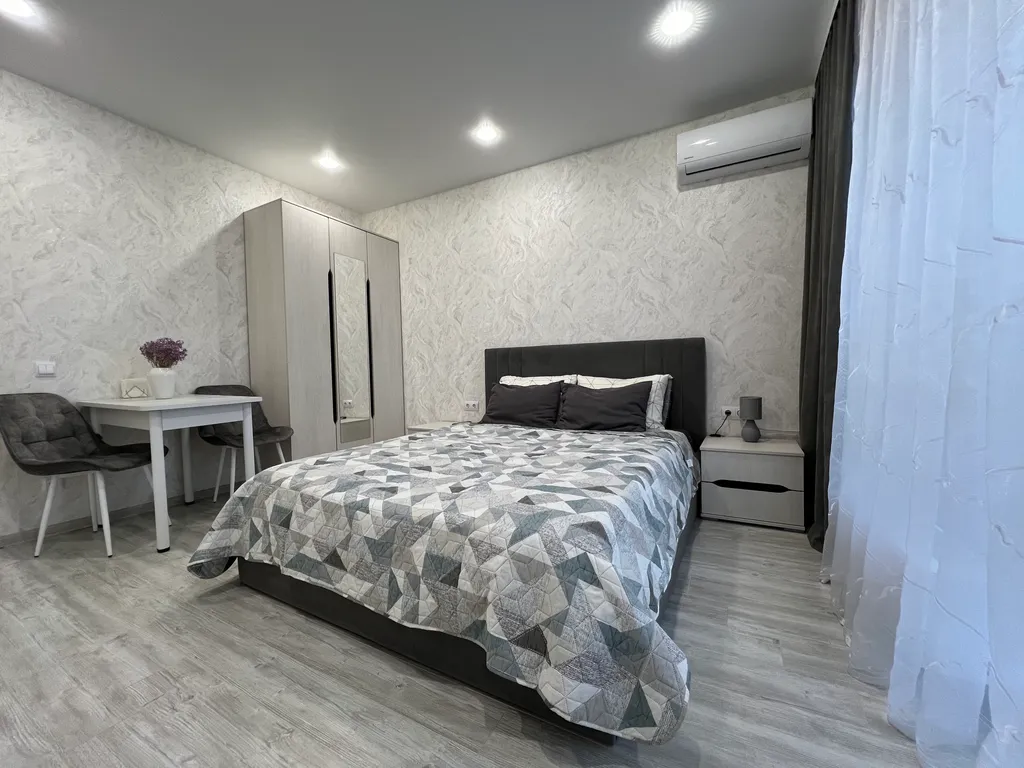 Квартира Уютная и чистая студия недалеко от центра — аренда посуточно в Саранск