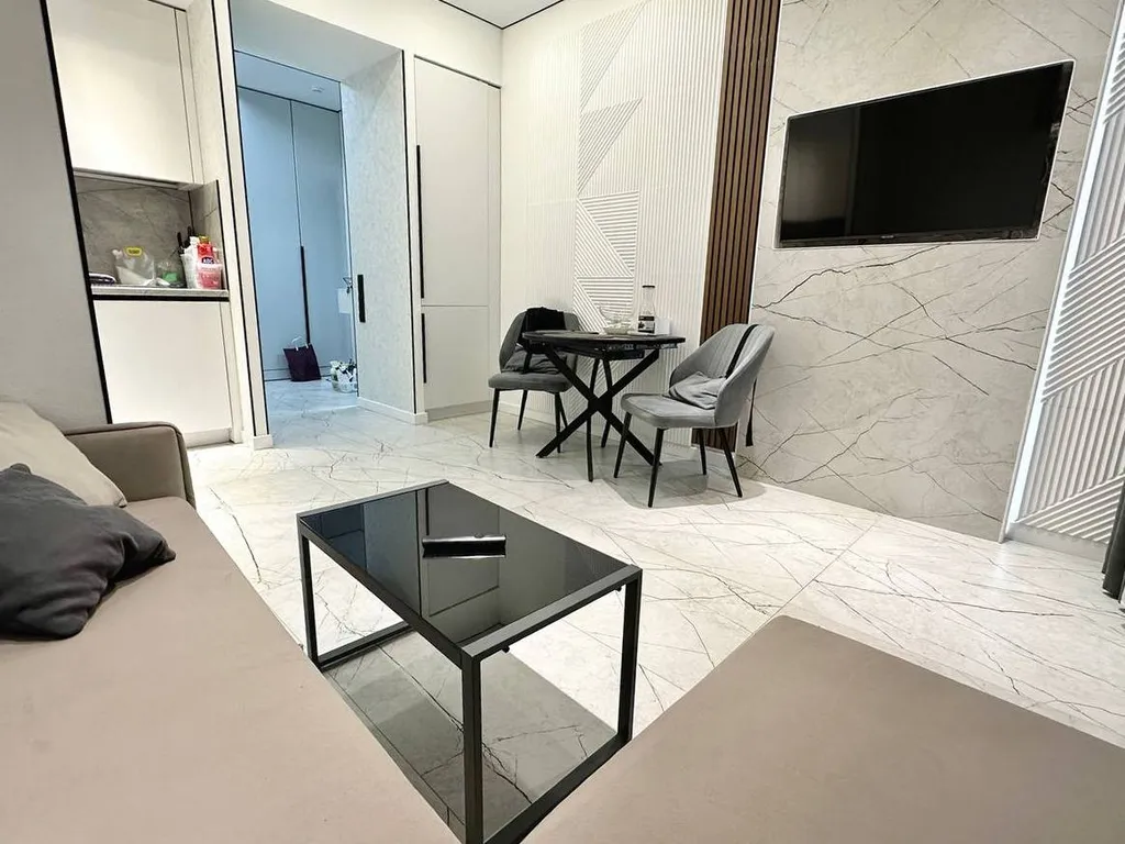 Двухкомнатные апартаменты с прямым видом на море и роскошной террасой