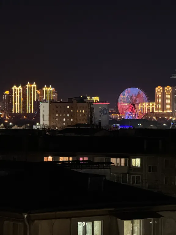 Современная квартира в новом доме, центр города