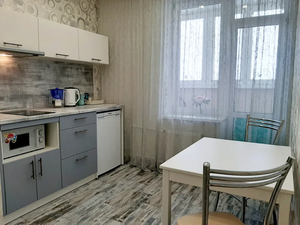 Завораживающий вид с 21го этажа в шаговой доступности от жд вокзала