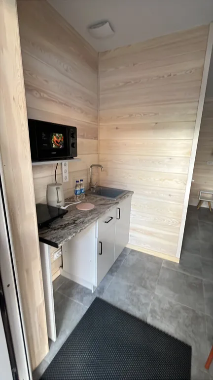 Уютная комната с видом на горы