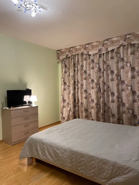 Просторная квартира у аквапарка — аренда посуточно в Родина