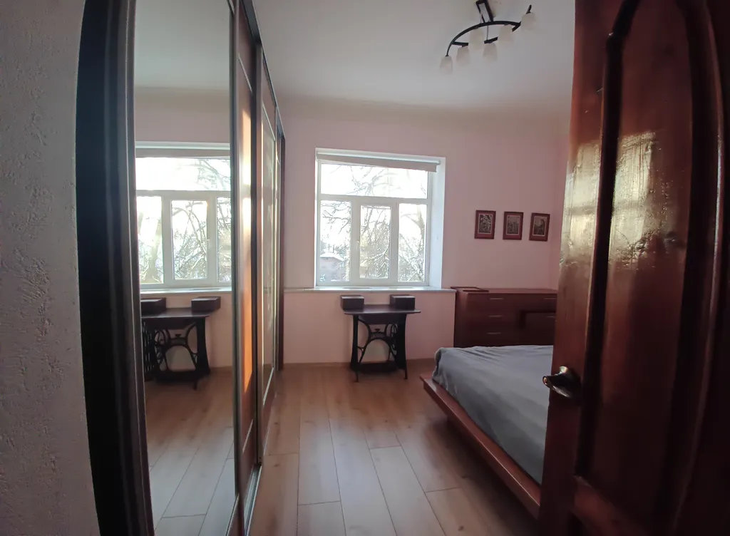 Квартира с видом на пруд