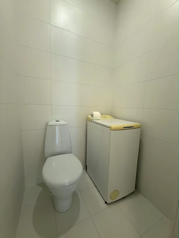 Две изолированные спальни с видом на горы в центре Ялты.