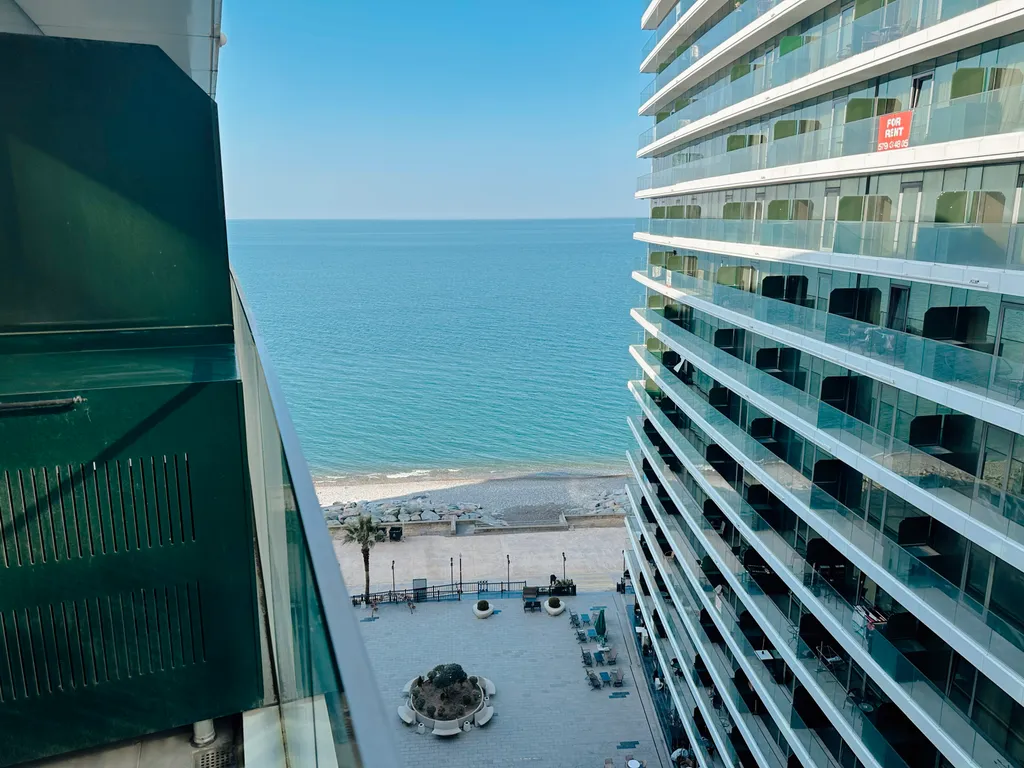 Апартамент на первой линии моря Sea apart Batumi View