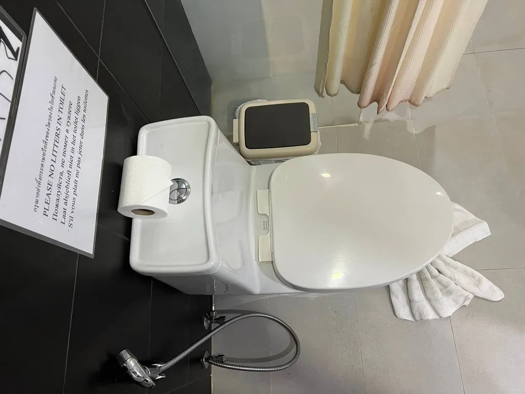 Студия после ремонта с удивительным видом с 8 этажа в центре Каты