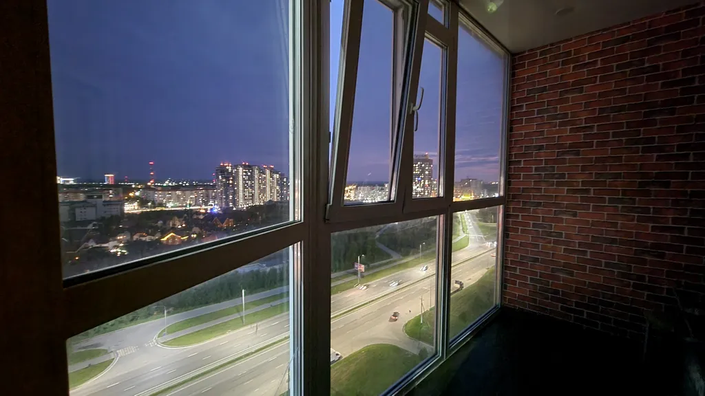 2 комнатная квартира возле тц Аура