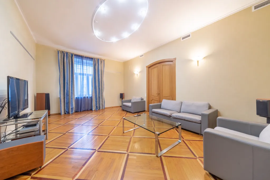 Апартамент на Петроградской стороне