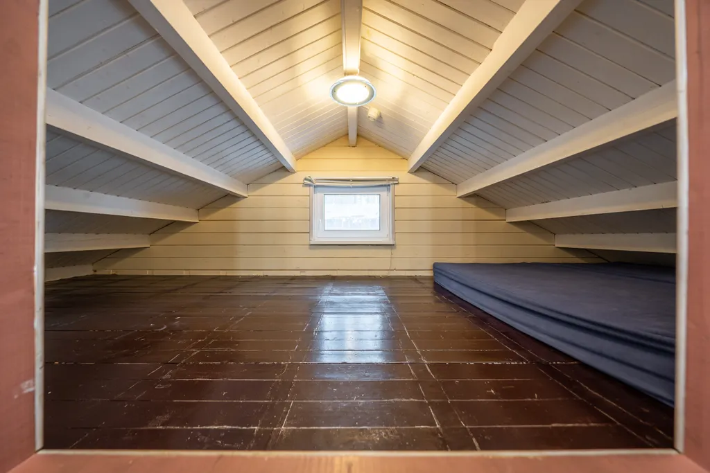 Малый коттедж у леса