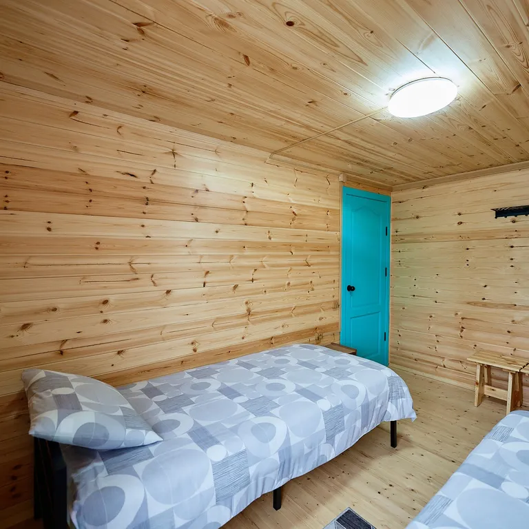 Номер с видом на телецкое озеро и р. Бия