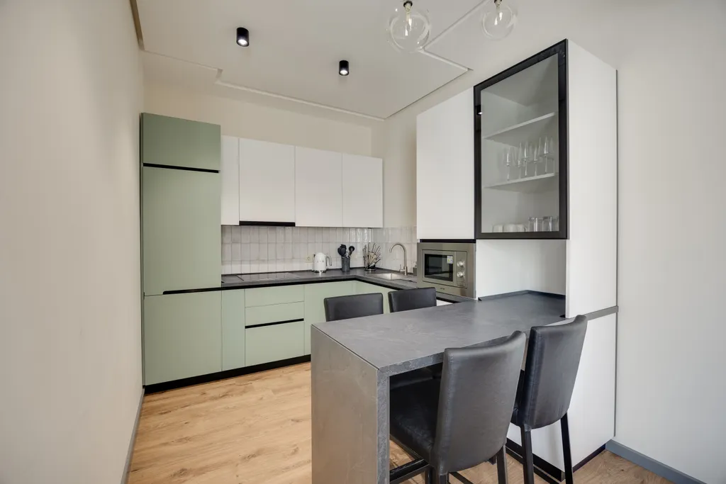 10 минут пешком до Старого Тбилиси