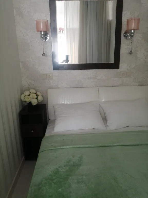 Квартира Апартаменты на набережной — Геленджик