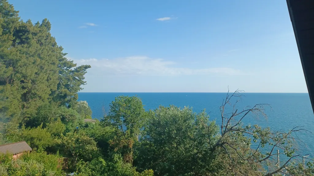 Студия из двух комнат с видом на море