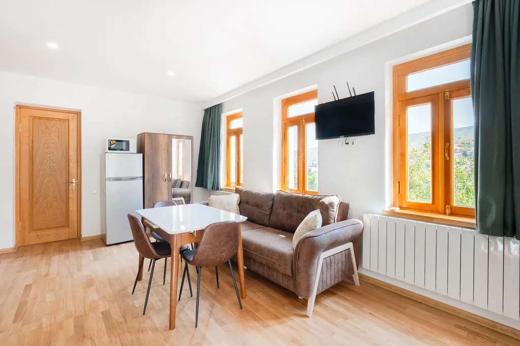 Guli of Tbilisi, Дуплекс с видом на реку в историческом центре города