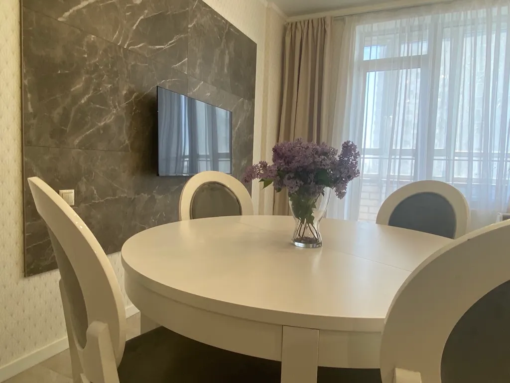 Поделам стильная квартира рядом с Radisson blu