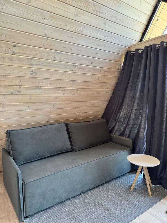 Дoм у реки с собственным причалом и рыбалкой