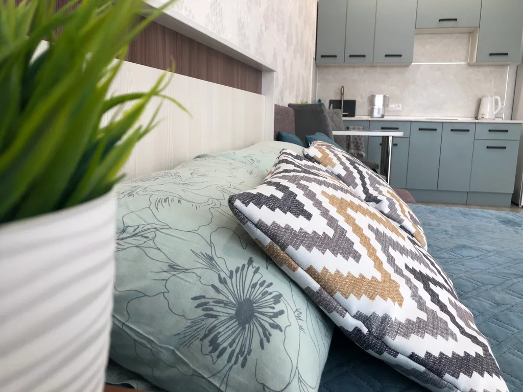 Студия возле ашана и ленты