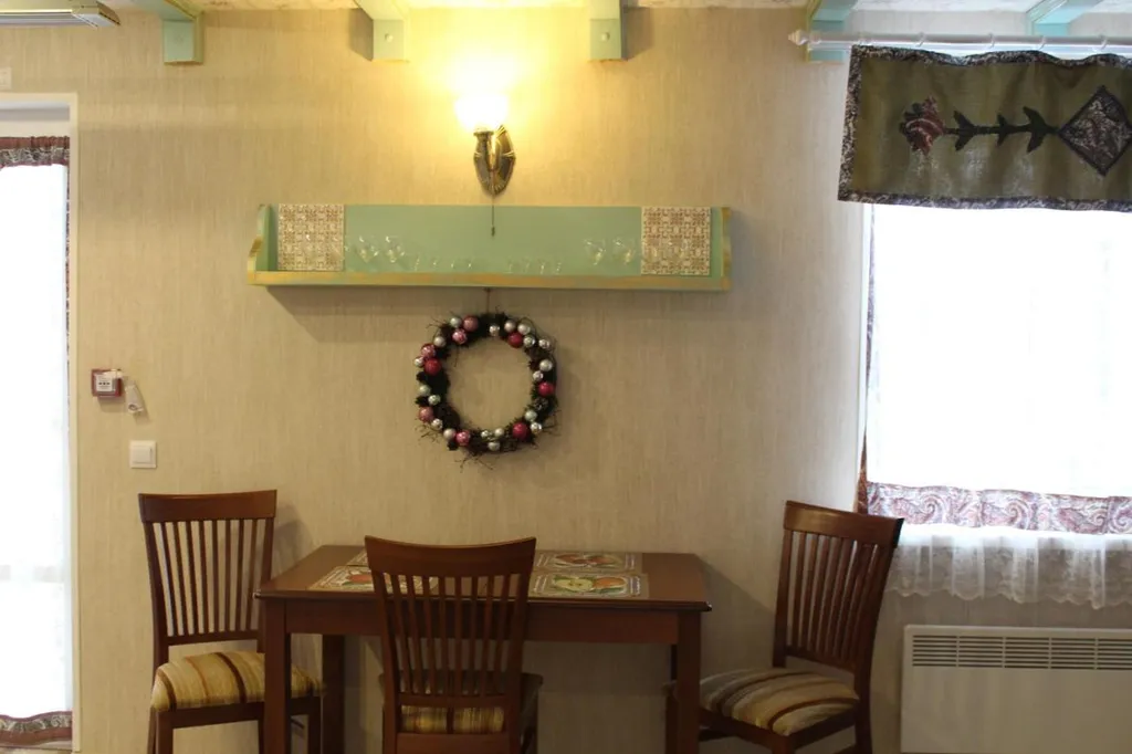 Дом возле монастыря