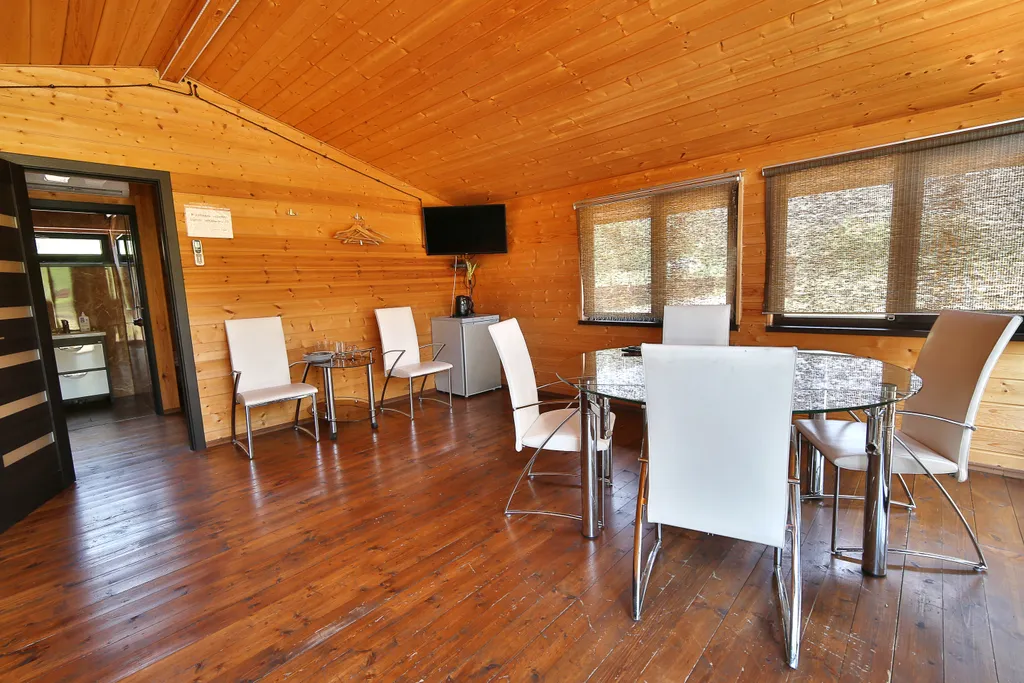 Коттедж Коттедж на берегу реки — Пластунка