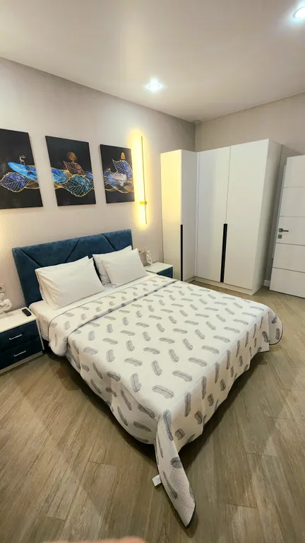 Просторная видовая трёхкомнатная квартира в приморском парке