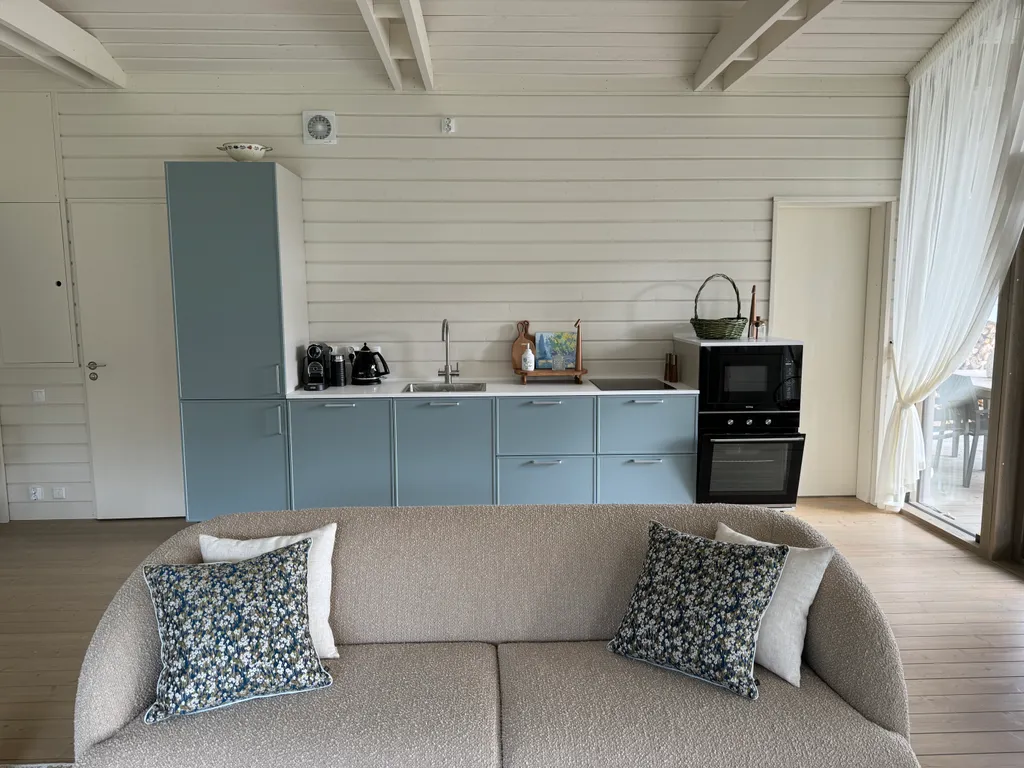 Уютный загородный дом в тишине