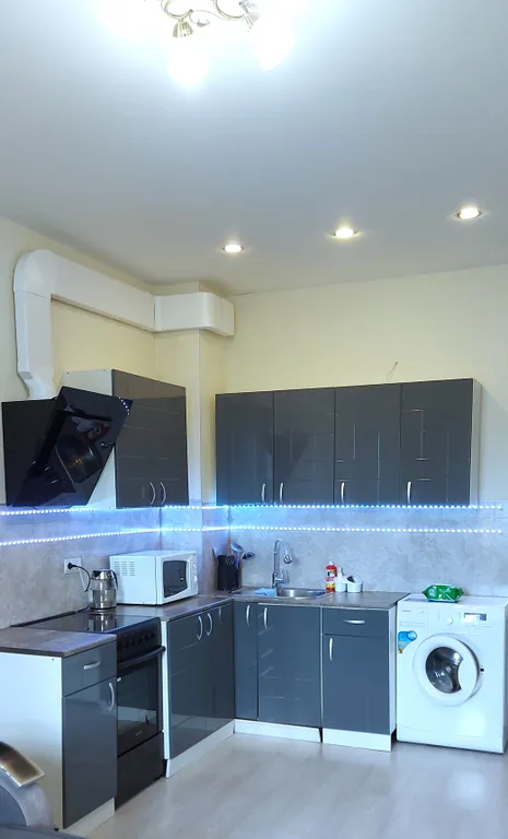 Квартира Уютная студия рядом с ТЦ Аура — аренда посуточно в Сургут