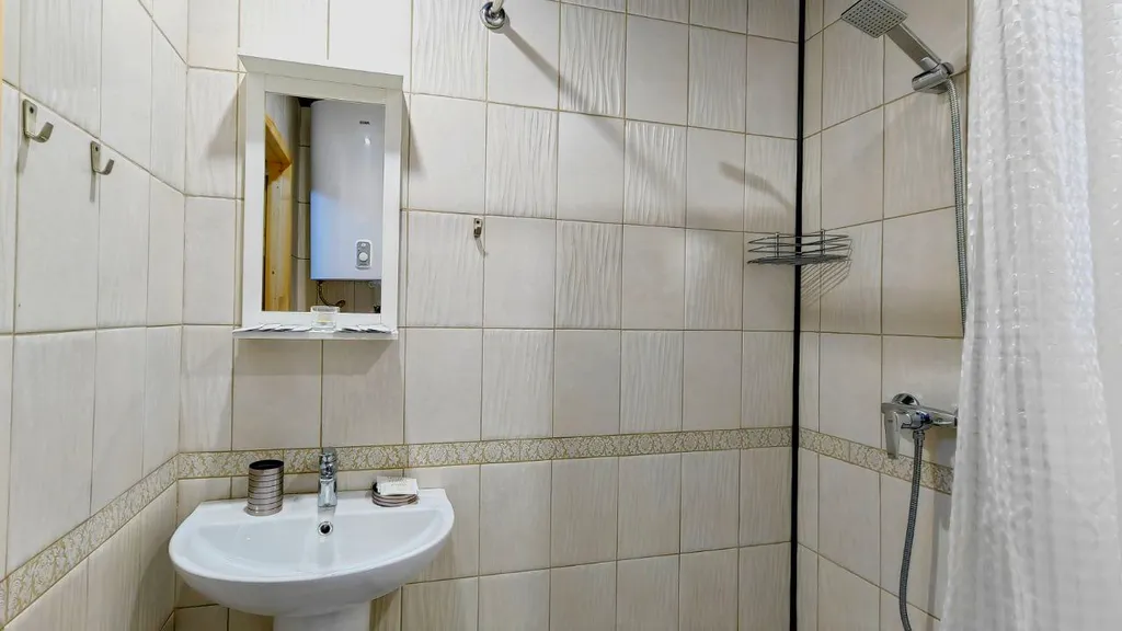 2х комнатный дом в сосновом бору с видом на горы и лес