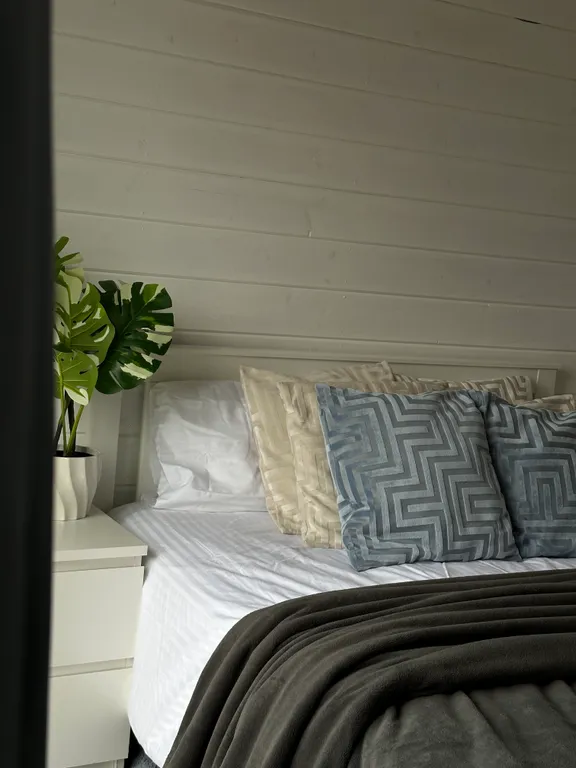 3 больших спальни и с/у с ванной, огромная кухня гостиная white house