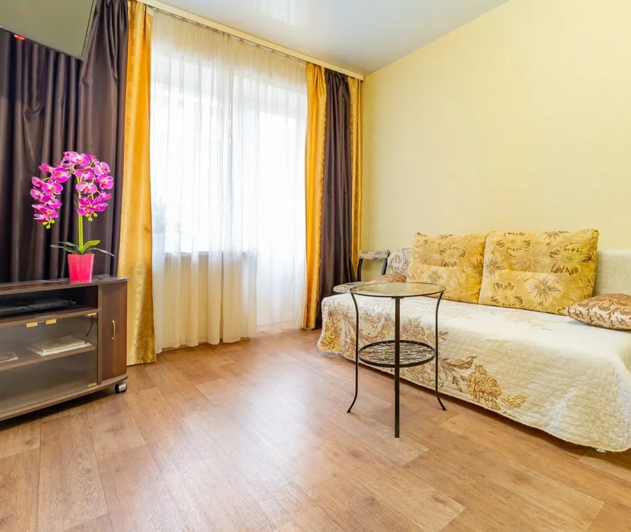 Центр, рядом универмаг Гомель