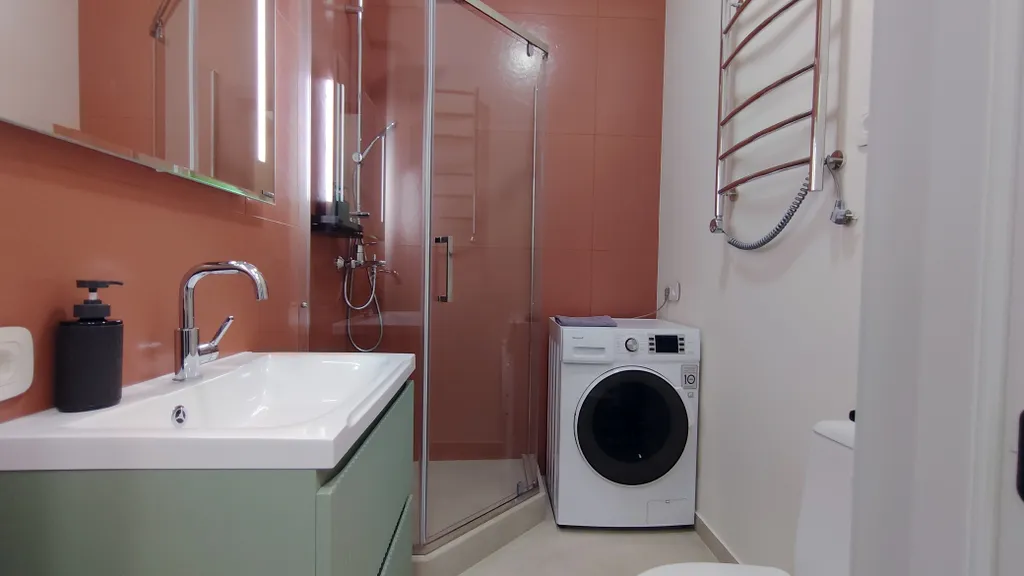 Дизайнерский апартамент с двумя спальнями