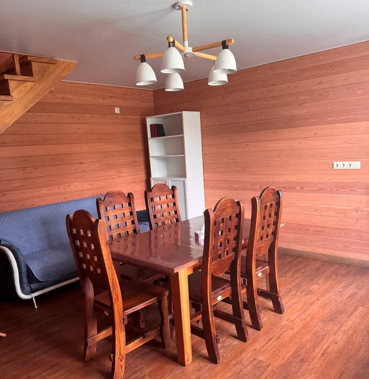 Двухэтажный дом с мангальным комплексом и баней