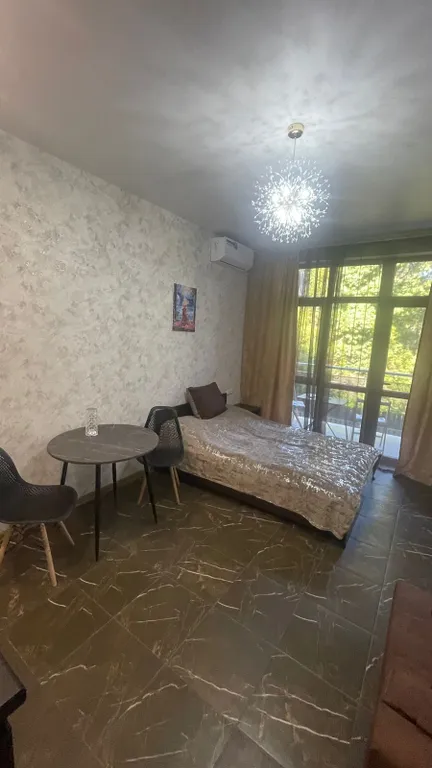 Апартаменты с бассейном на берегу моря