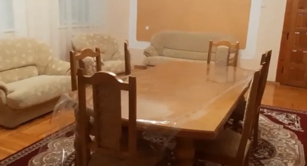 Огромный дом со всеми удобствами