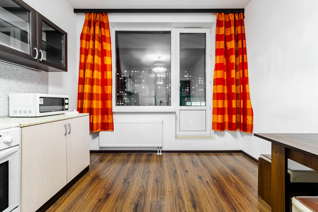 Квартира Просторная однушка с большой лоджией — аренда посуточно в Мурино