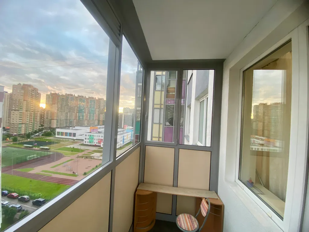 Уютная квартира с прекрасным видом на город в огнях