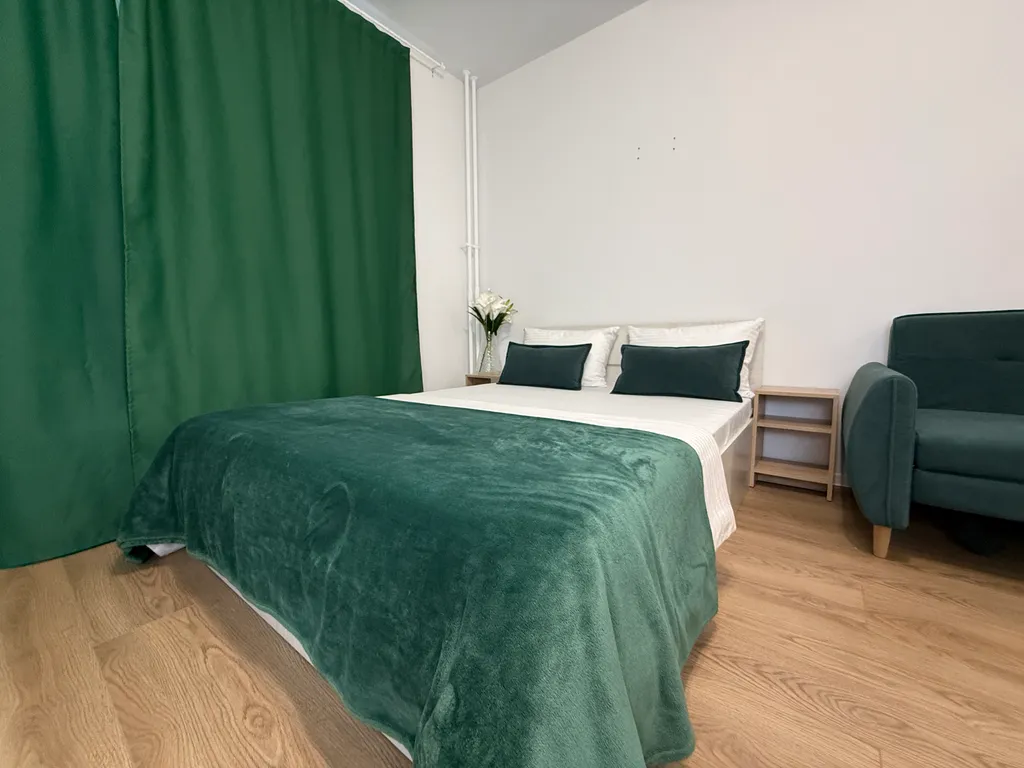 Тут хорошо на Космонавтов