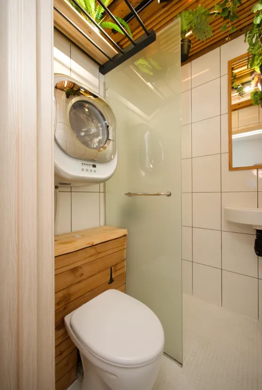 Уютная студия с панорамным окном