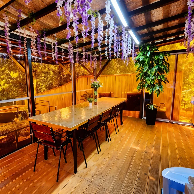 Загородный дом в черте города