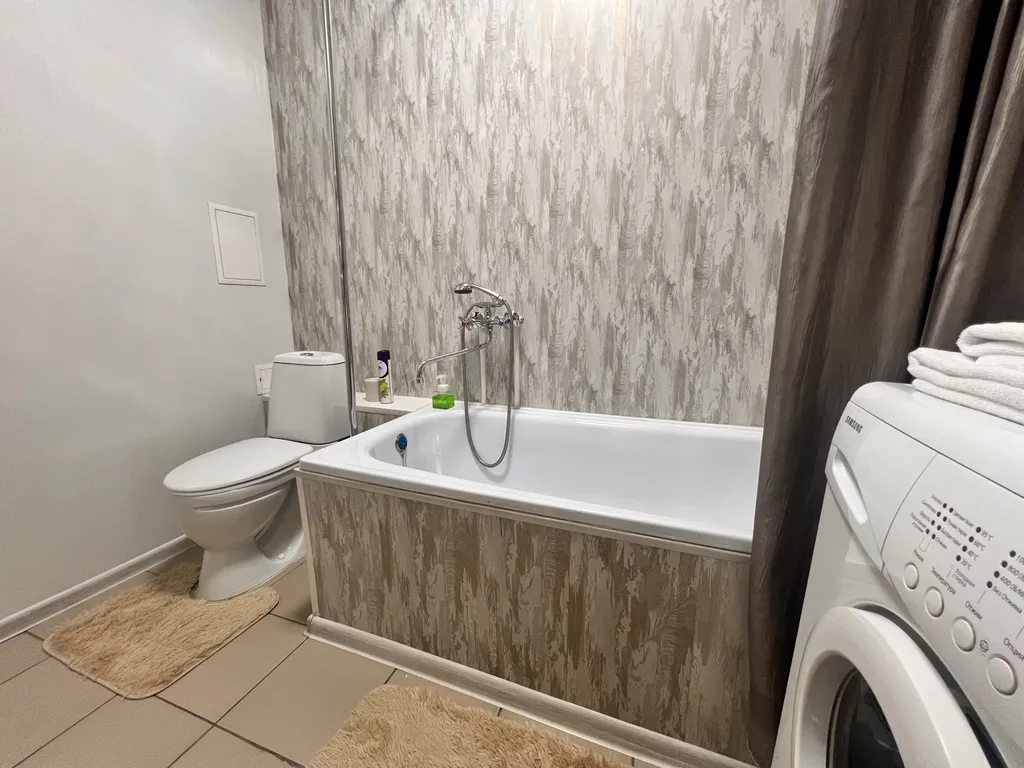 Рядом с Центральной Районной Больницей