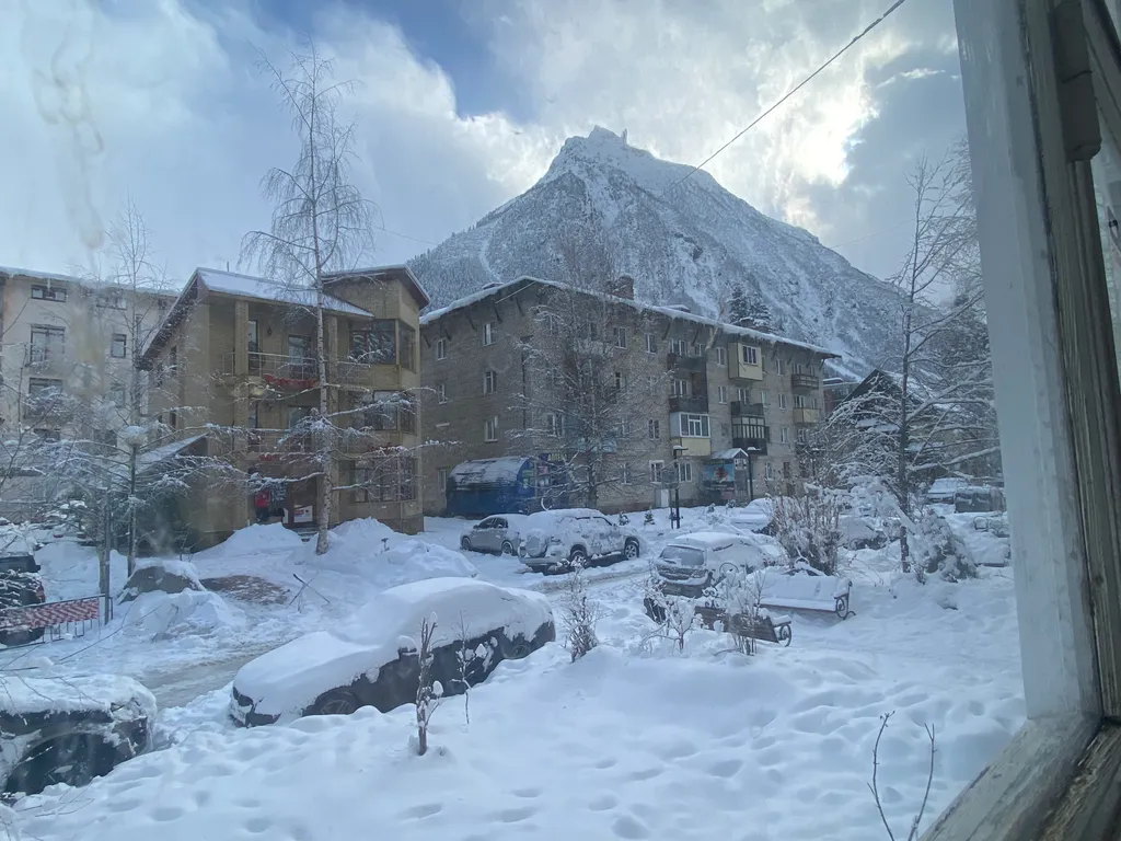 Трехкомнатная уютная квартира в Домбае