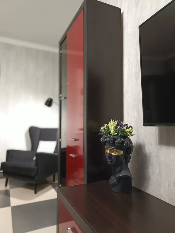 Уютная квартира максимально близко от мнтк и областной больницы