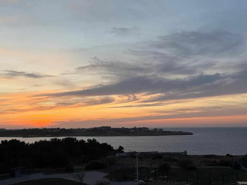 Видовой апартамент с шикарным видом на открытое море и бухту Омега