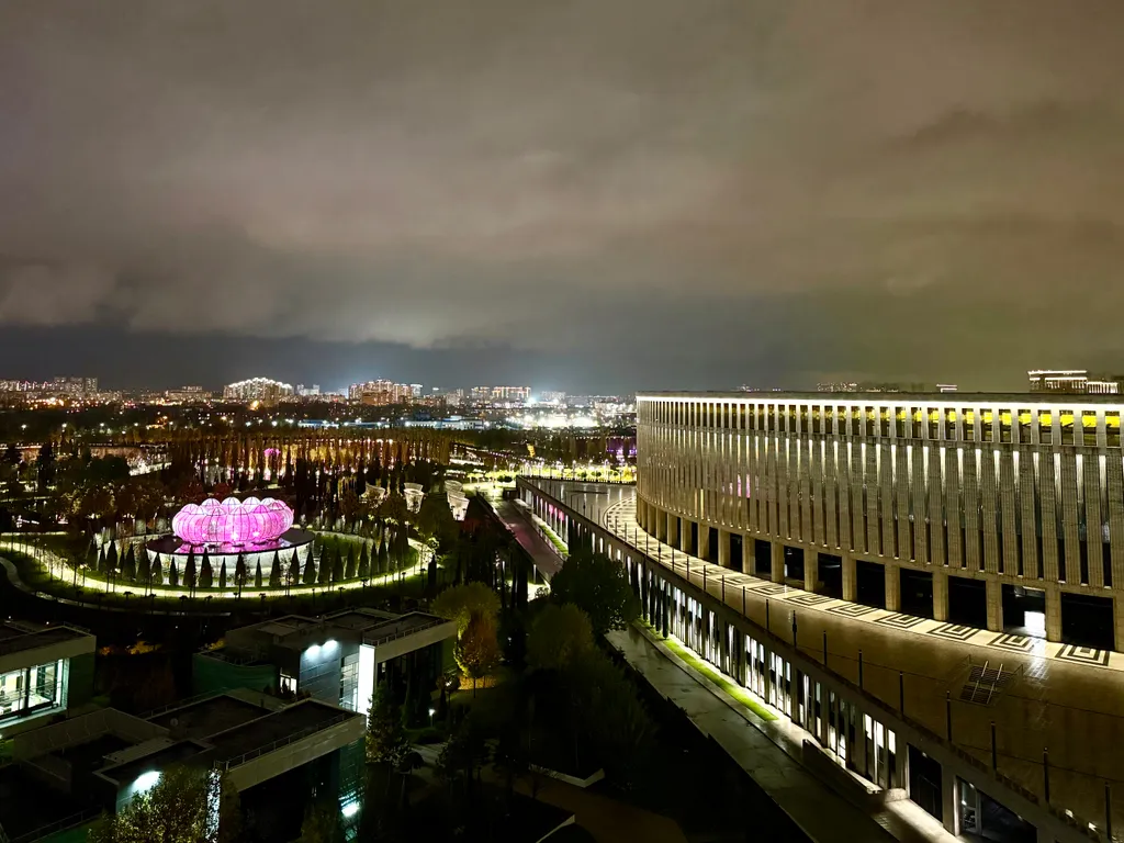 С шикарным видом на парк краснодар и стадион ozon